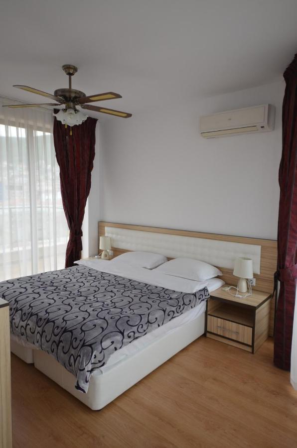 Aparthotel Millennium Apart Complex à Sveti Vlas Extérieur photo